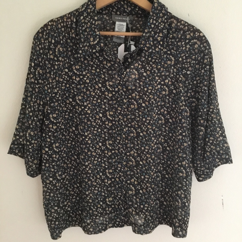 Sans Souci Floral Print Blouse with Gold Thread Detail is NWT! Size LARGE